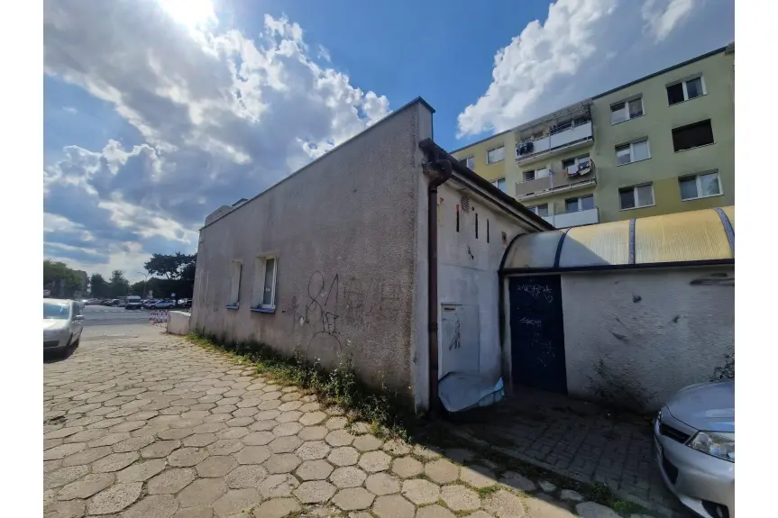 Konin, al. 1 Maja, TANIO - 100zł! Lokal  usługowy w centrum KONINA wynajmę 77m2